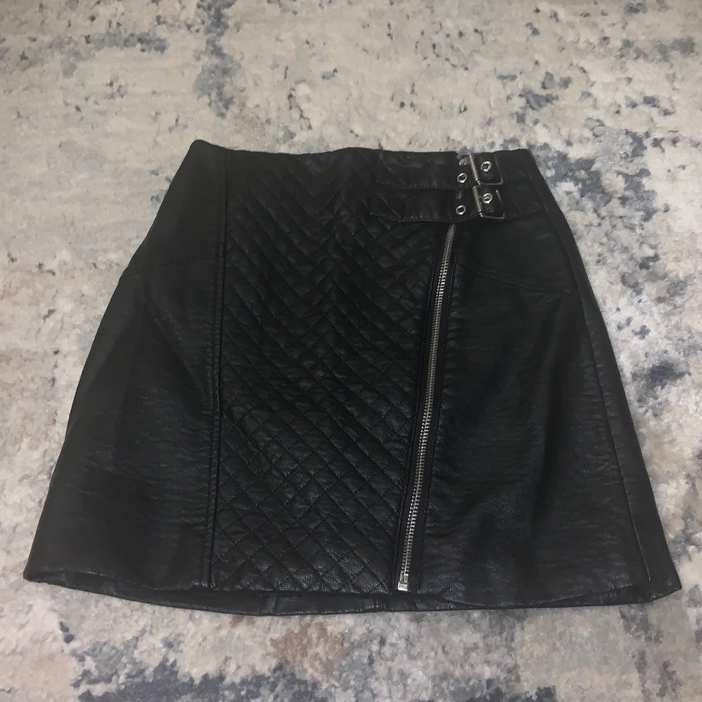 H&M size 2 faux leather mini skirt